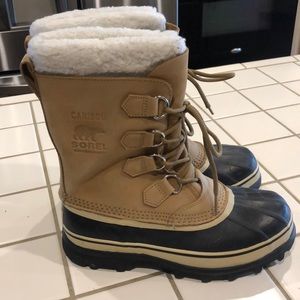 Sorel water proof snow boots!